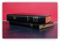 KJV World Heritage Reference Bible + SDA Hymnal set